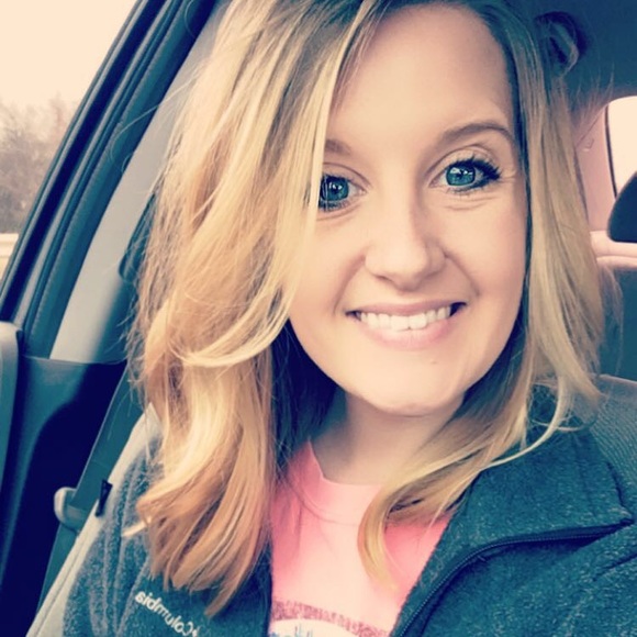 Meet your Posher, Harli - Picture 1 of 1